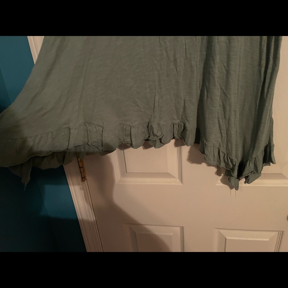 Cupio Ruffle Tee - Picture 2 of 3